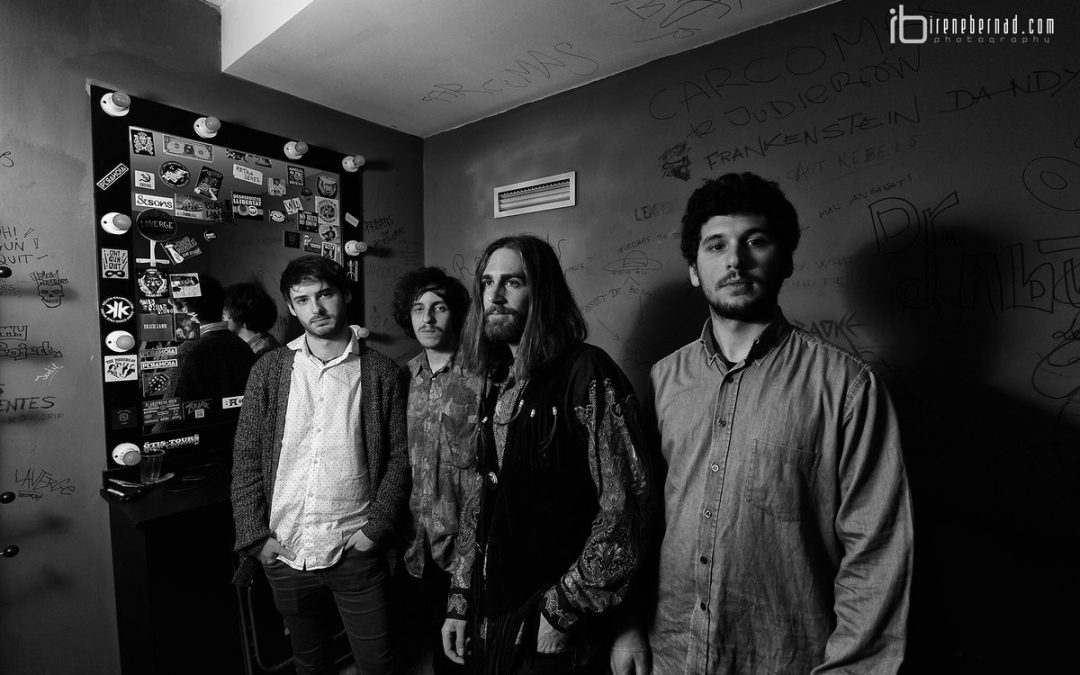 NUEVO E.P. «OUT OF TIME» DE LOS VALENCIANOS «TRADING LICKS».